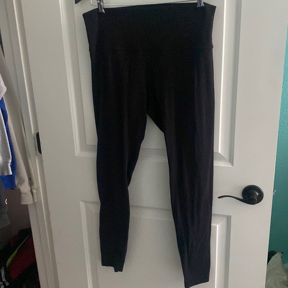 Black lululemon leggings